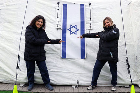 אלינה וד"ר שני ברוש בביה"ח באוקראינה. צילום - אלי דדון