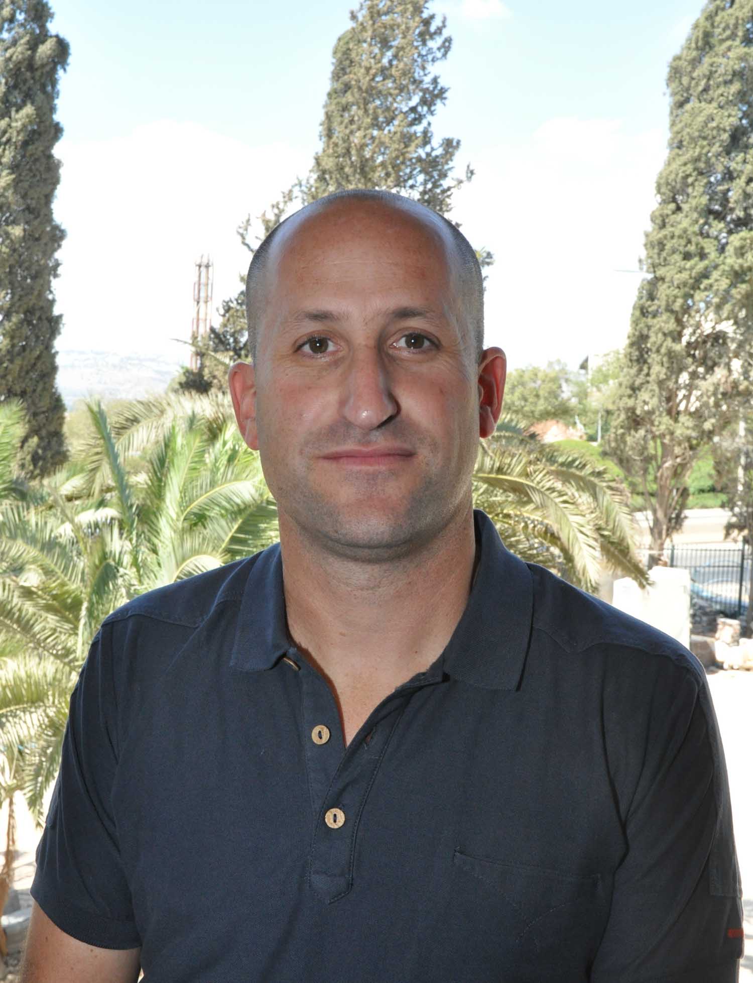 דר ברק רינת.jpg