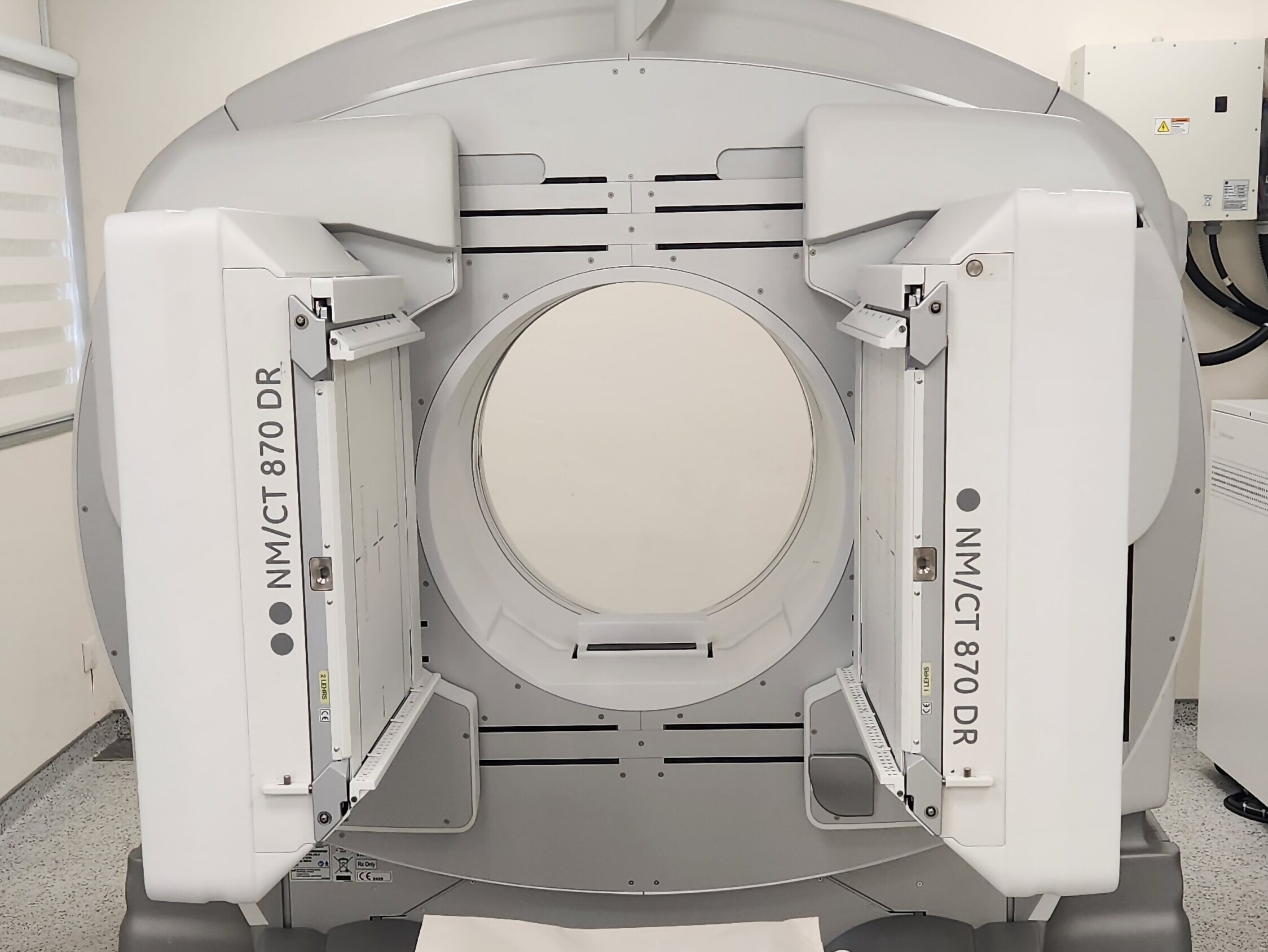 המכשיר החדש SPECT CT1.jpg
