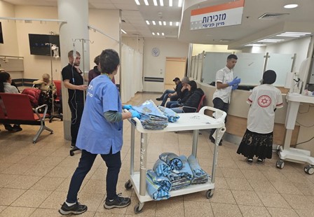 מתנדבת במיון סורוקה